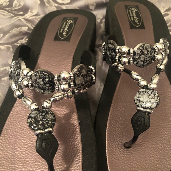 Sandals - Picture 2 of 5